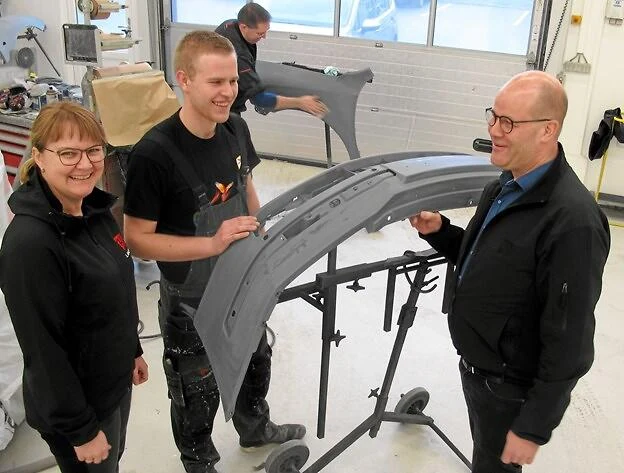 Autolakering solgt fra